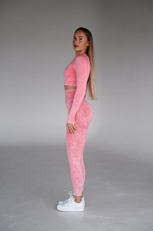 Set Sport Roz Deschis Din Doua Piese Cu Bluza Si Colanti, Cusatura Incretita Si Contur Push-Up Pentru Evidentierea Feselor