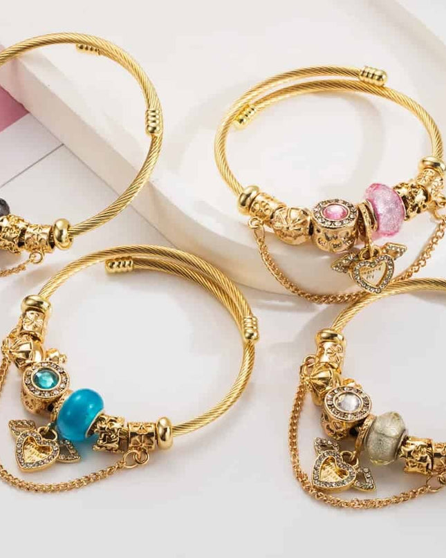 Bratara Aurie Din Inox Cu Talisman Si Margele Colorate – Accesoriu Elegant Si Reglabil Pentru Femei