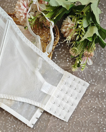 Bustiera Corset Alba cu Paiete Argintii - Eleganță și Rafinament pentru Ocazii Speciale, Stil Sexy