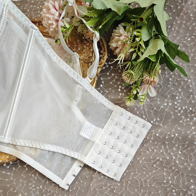 Bustiera Corset Alba cu Paiete Argintii - Eleganță și Rafinament pentru Ocazii Speciale, Stil Sexy