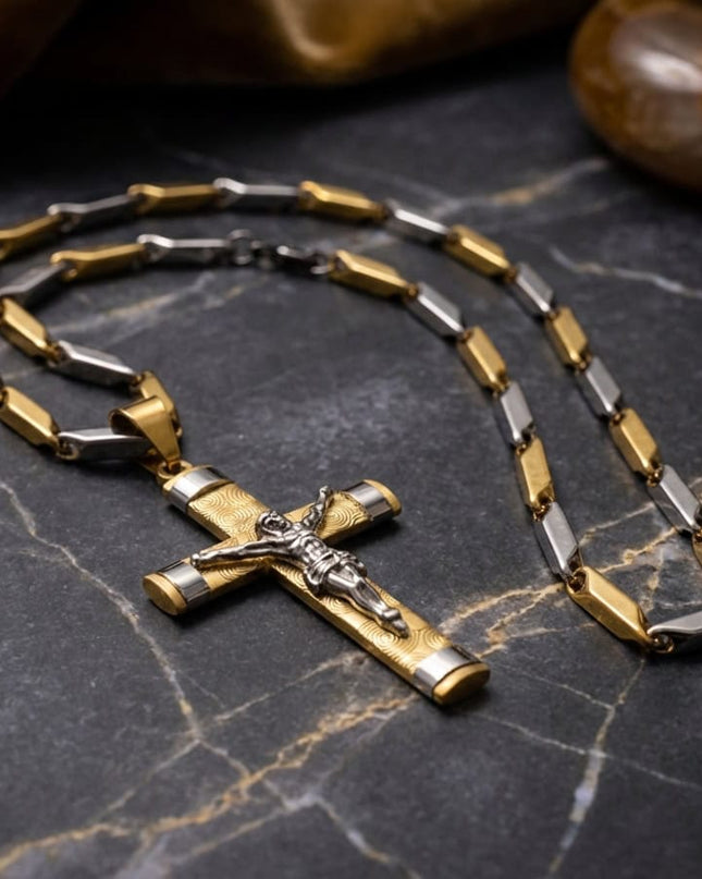Lant Barbatesc cu Cruce si Iisus, Otel Inoxidabil Placat cu Aur 14k, Pandantiv Crucifix Doua Culori Auriu si Argintiu, Colier Elegant