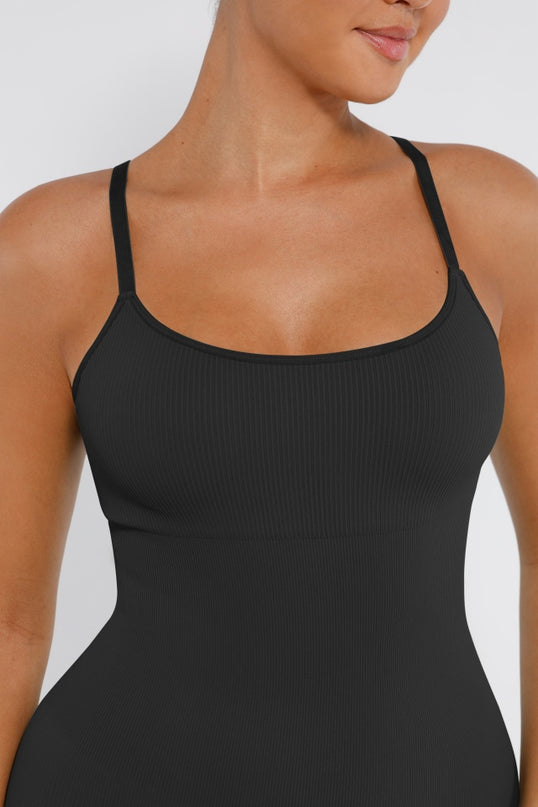 Salopeta Neagra Seamless cu Bretele Subtiri Reglabile și Susținere Abdominală – Modelatoare si Comfort Fit ptr Sala