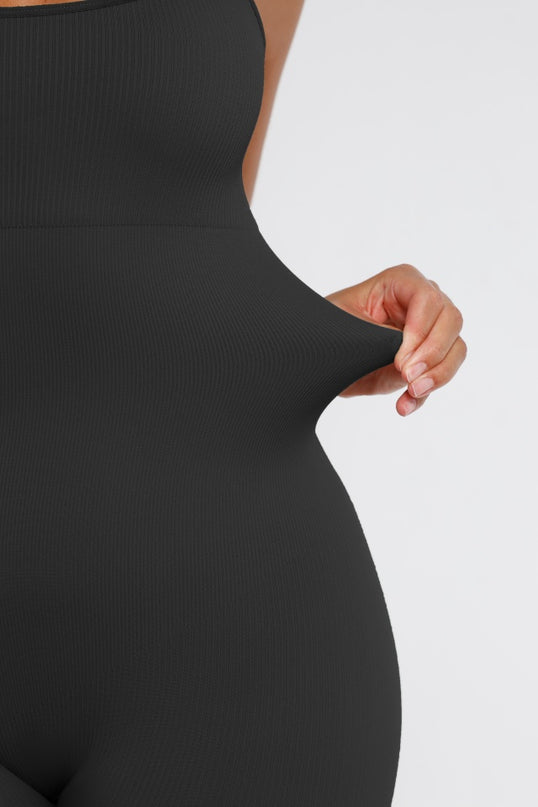 Salopeta Neagra Seamless cu Bretele Subtiri Reglabile și Susținere Abdominală – Modelatoare si Comfort Fit ptr Sala