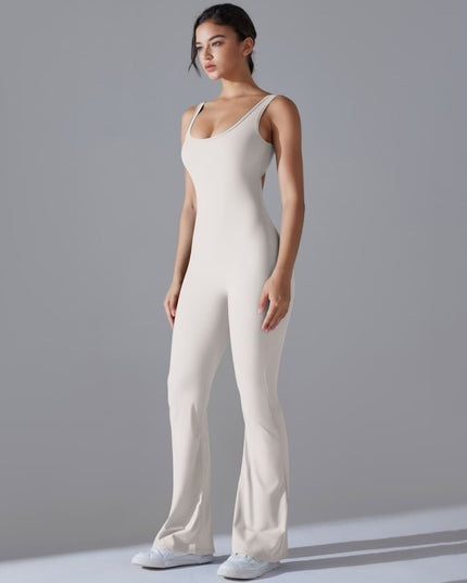 Salopetă Sport Femei Crem, Model Fitness cu Spate Gol, Efect Push-Up, Material Elastic cu Uscare Rapidă, Croială Evazată Ideală pentru Yoga și