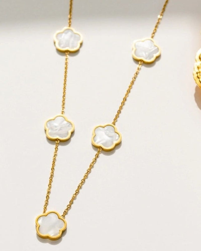 Set Bijuterii Placate Aur 18k, Floare Alba Sidef – Lant Colier, Cercei Si Bratara Asortate
