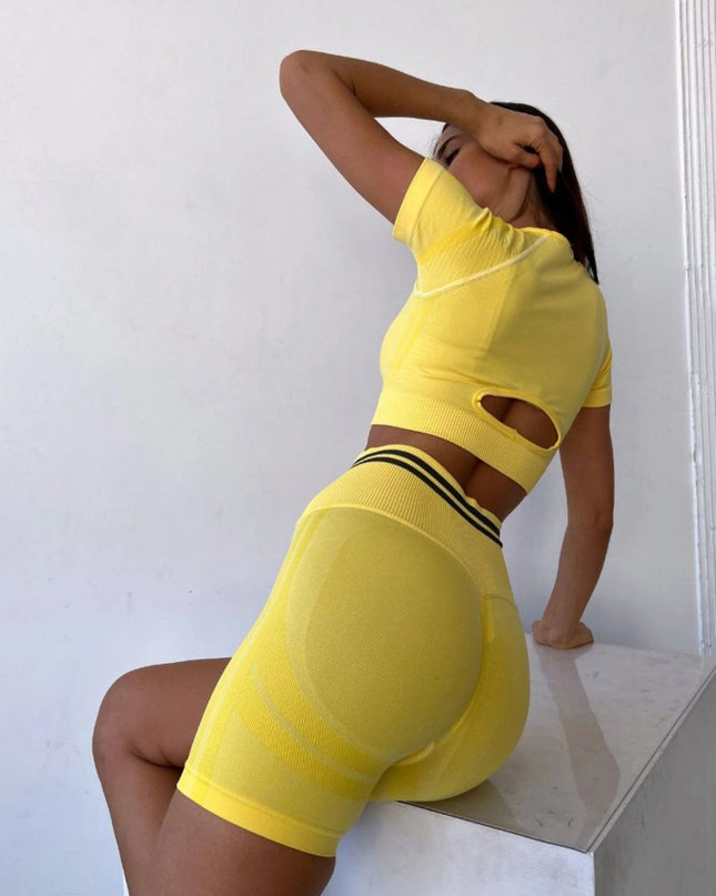 Set Sport Din Două Piese, Top Și Pantaloni Scurți, Galben Neon, Cu Bandă Elastică Și Design Respirabil Confort În Activități Sportive Și Alergare