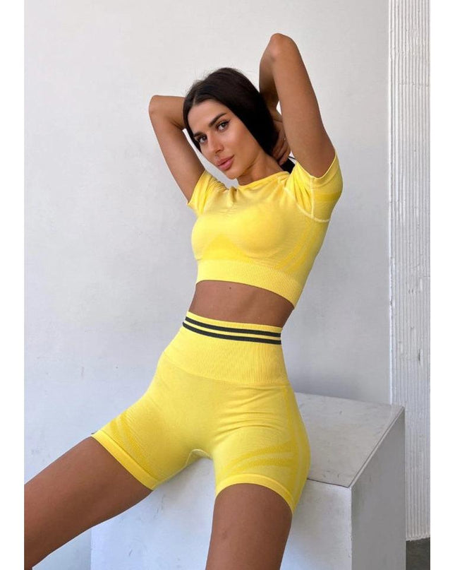Set Sport Din Două Piese, Top Și Pantaloni Scurți, Galben Neon, Cu Bandă Elastică Și Design Respirabil Confort În Activități Sportive Și Alergare