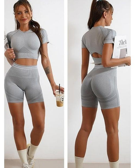 Set Sport Din Două Piese, Top Și Pantaloni Scurți, Gri Deschis, Cu Bandă Elastică Și Design Respirabil Confort În Activități Sportive Și Alergare