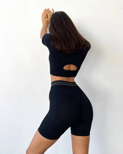 Set Sport Din Două Piese, Top Și Pantaloni Scurți, Negru, Cu Bandă Elastică Și Design Respirabil Confort În Activități Sportive Și Alergare