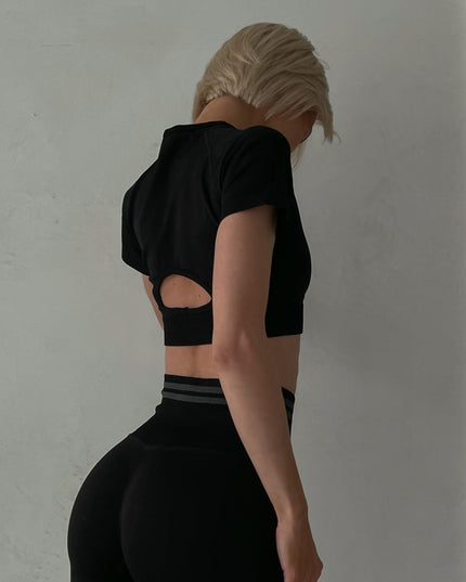Set Sport Din Două Piese, Top Și Pantaloni Scurți, Negru, Cu Bandă Elastică Și Design Respirabil Confort În Activități Sportive Și Alergare