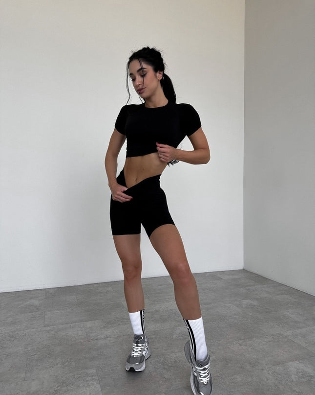 Set Sport Fitness Femei 2 Piese, Colanti Scurti cu Talie Inalta Efect Push-Up si Bustiera Crop Top, Echipament Yoga, Pilates, Aerobic Material