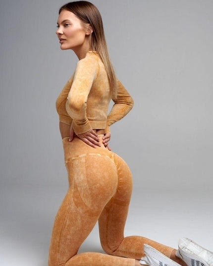 Set Sport Galben Mustar Din Doua Piese Cu Bluza Si Colanti , Cusatura Incretita Si Contur Push-Up Pentru Evidentierea Feselor