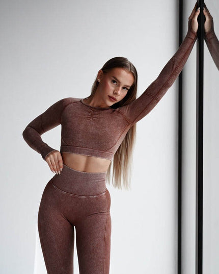 Set Sport Maro Din Doua Piese Cu Bluza Si Colanti , Cusatura Incretita Si Contur Push-Up Pentru Evidentierea Feselor